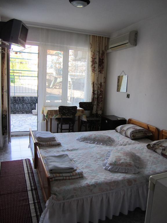 Central Guesthouse Nesebar Exterior photo